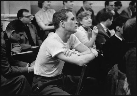 Paul Newman by Eve Arnold Eve Arnold, Actors Studio, Carole Lombard Clark Gable, Joanne Woodward, Actor Studio, Carole Lombard, Lauren Bacall, Classic Actresses, Paul Newman