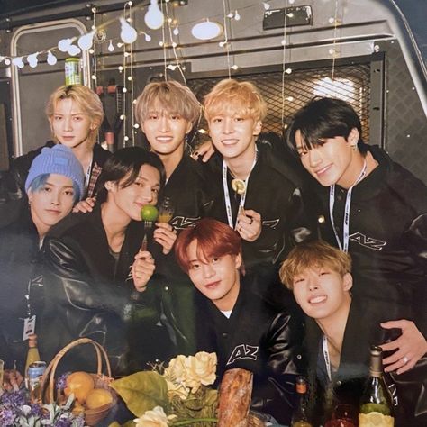 Boyfriend Quiz, E Dawn, Woo Young, Kim Hongjoong, Group Photos, Kpop Guys, Kpop Boy, One Team, Kpop Wallpaper