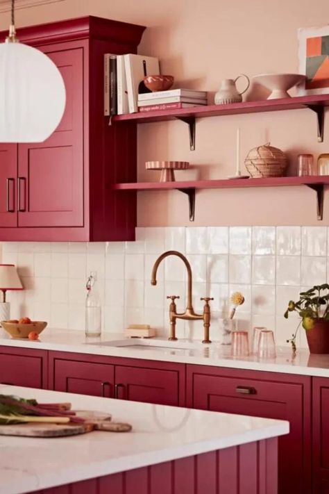 Pink Kitchen Idea with Deep Fuchsia Pink Cabinets And White Marble Countertops Pink Kitchen Cabinets, Red Kitchen Cabinets, Kitchen Color Schemes, Pink Cabinets, Best Kitchen Colors, Flip Ideas, Red Cabinets, Kitchen Wall Colors, Kitchen Colour Schemes