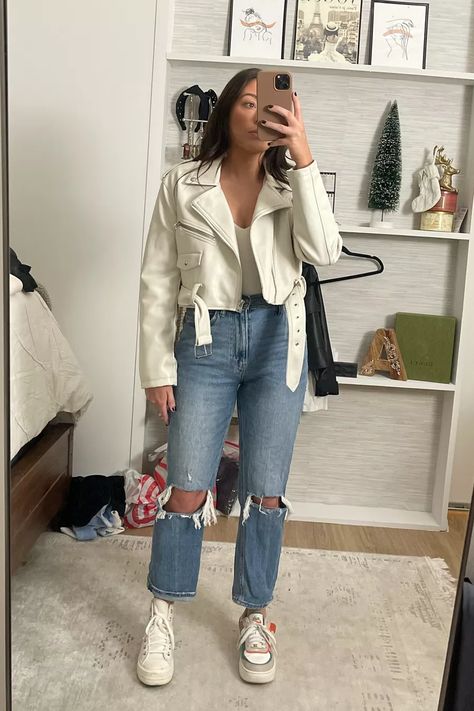 Urban Cool: 8 High Top Sneakers Outfit Inspirations - Magic of Clothes Night Out Sneakers Outfit, White High Top Outfit, Hightop Sneakers Outfit, Hightop Sneaker Outfits Women, High Top Shoes Outfit, Casual Bar Outfits Night, High Top Sneaker Outfit, High Top Sneakers Outfit, Casual Bar Outfits