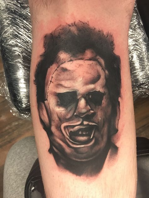 Leatherface Tattoo Ideas, Leather Face Tattoo Design, Leather Face Tattoo, Leatherface Tattoo, Leatherface Mask, Jigsaw Tattoo, Horror Sleeve, Arm Tattoos Black, 2023 Tattoo