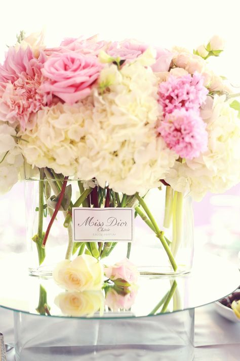 Dior Centerpieces, Miss Dior Party, Miss Dior Birthday Party, Dior Event Decoration, Miss Dior Inspired Party, Dior Party Theme, Dior Birthday Theme, Dior Party, Table Setting Design