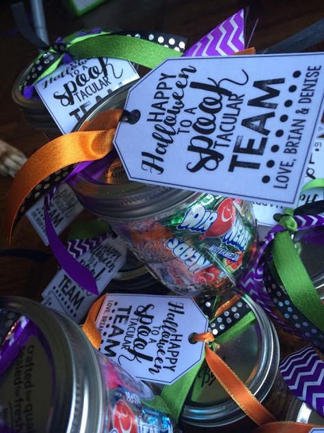 Halloween Team Snack Ideas, Staff Trick Or Treat, Treats For Employee Appreciation, Treat Bag Ideas For Adults, October Appreciation Ideas, Halloween Team Gifts, Halloween Treats Coworkers, Halloween For Employees, Halloween Cookies For Teachers