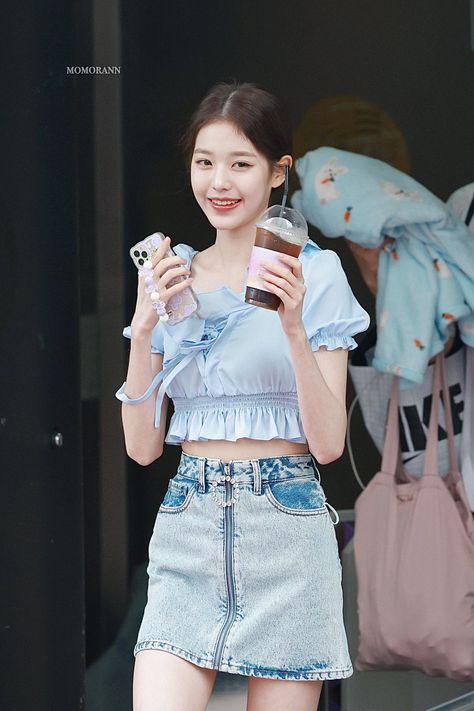 Young Outfit, Artist Outfit, Blue Outfit, Kpop Outfits, Kpop Fashion, Skirt Outfits, Kpop Girls, Denim Skirt, Korean Fashion