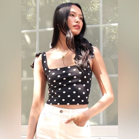 Never Worn! So Soft! Cute Polka Dot Crop Top! Polka Dot Crop Top, Polka Dot Tank Top, Polka Dot Tie, Strap Crop Top, Soft Cute, Black Dots, Black Polka Dot, Dots Pattern, Top Pattern