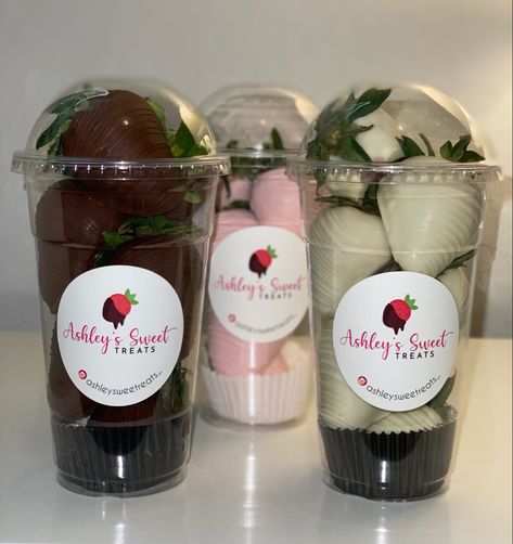 Vendor Treat Ideas, Treats For Sale Ideas, Desserts For Small Business, Flavored Chocolate Covered Strawberries, Selling Sweets Ideas, Sweets Small Business, Desserts To Sell At School, Snack Ideas To Sell At School, Chocolate Treat Ideas