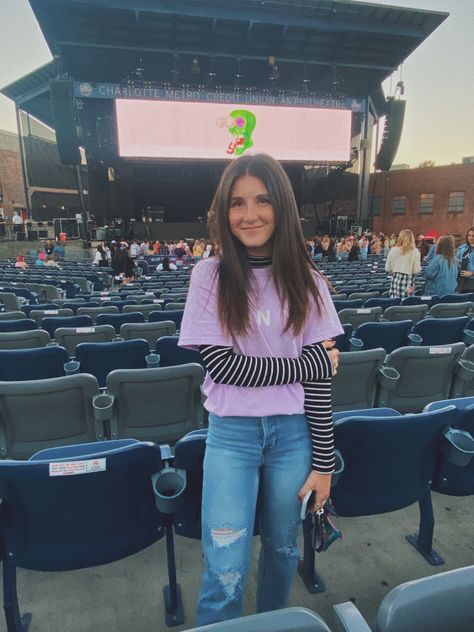 Brandon Lake Concert Outfit, Lany Concert Outfit Ideas, Lany Concert Outfit, Benson Boone Concert Outfits, Noah Kahan Concert Outfit, Lany Concert, Concert Outfit Men, Xavier Wulf, Benson Boone