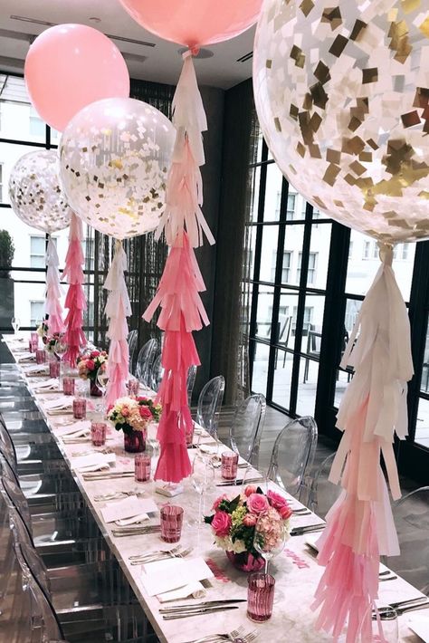 Balloon Table Centerpieces, Dinner Party Table Settings, Balloon Tassel, Graduation Party Centerpieces, Party Table Centerpieces, Balloon Centerpieces, Flower Centerpieces Wedding, Graduation Celebration