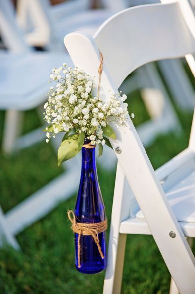 Vineyard Wedding Decor, Rustic Wedding Dresses Country, Sapphire Blue Weddings, Oak Meadow, Blue Glass Bottles, בר מצווה, Rustic Wedding Dresses, Rustic Wedding Centerpieces, Wine Bottle Decor