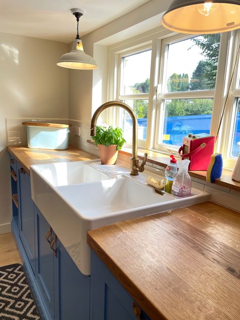 Colourful Bespoke Shaker Kitchen with dog bed Cornwall House Interiors, Shaker Style Interior Design, Shaker Style Interior, Cornwall House, Knife Drawer, Bed With Posts, Butler Sink, Shaker Style Kitchens, Old Cottage