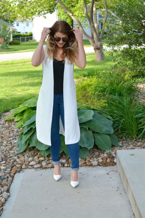 Off White Vest Outfits For Women, Long White Vest Outfit, Long Vest Outfit Summer, White Blazer Outfit Casual, White Vest Outfits For Women, Long Vest Outfits For Women, White Pumps Outfit, Long White Vest, Sleeveless Vest Outfit