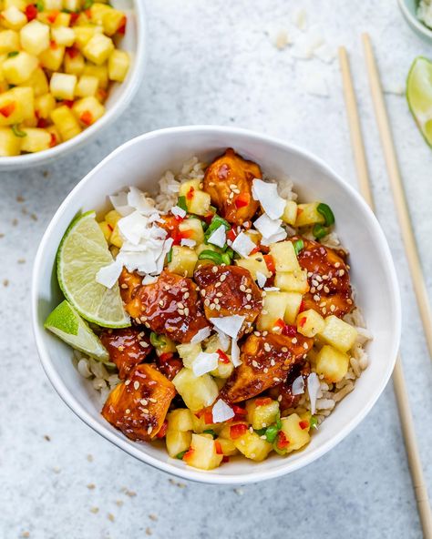 Pineapple Chicken Bowls | Clean Food Crush Pineapple Chicken Bowl, Chicken Bowls, Salsa Ingredients, Pineapple Chicken, Fresh Pineapple, Shake Off, Clean Food Crush, Food Crush, Chicken Bowl