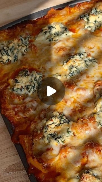 Taste of Home on Instagram: "This recipe makes perfectly crispy slices of lasagna no matter what slice you dish up and will have dinner on the table after just 30 minutes in the oven! 🔗 Click the link in our bio for the full recipe.⁠
⁠
⁠
⁠
#giadadelaurentiis #lasagna #lasagnarecipe #sheetpandinner #sheetpanmeals #dinnerideas #dinnerrecipes #weeknightdinner #weeknightdinners #tasteofhome" Sheet Pan Lasagna, Cozy Casseroles, Pan Lasagna, Tuna Recipe, Classic Lasagna, Classic Recipes, Tuna Recipes, Sheet Pan Dinners, Healthy Diet Recipes