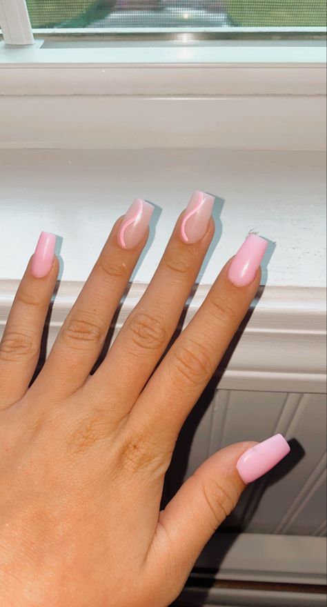 Summer Holiday Gel Nail Designs, Cute Basic Pink Nails, Nokti Za 2023 Leto, Letnji Nokti Za More, Light And Dark Pink French Nails, Nokti Za Ljeto, Acrylics Design, Manicure Colors, Cute Simple Nails