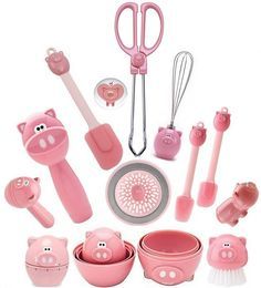 Pots Kitchen, Pig Kitchen, Pig Stuff, Pig Decor, Fun Kitchen, Food Storage Boxes, Apartment Essentials, Pig Lovers, This Little Piggy