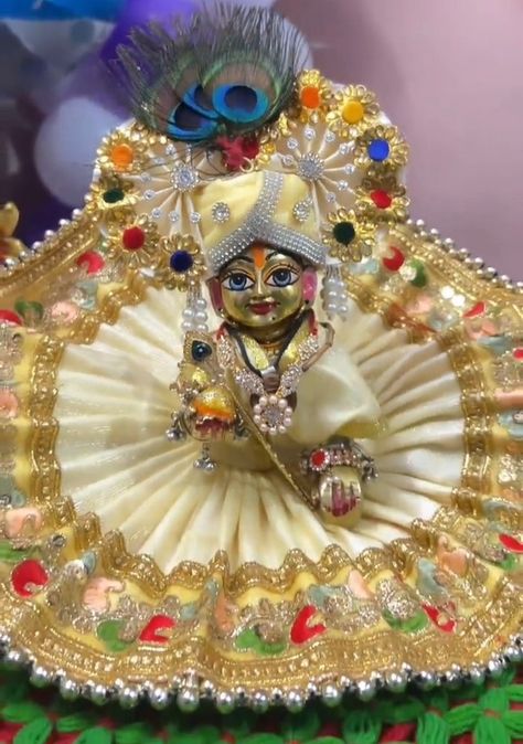 Laddu Gopal Images, Laddu Gopal Dress, Krishna Image, Laddu Gopal Dresses, Cute Mobile Wallpapers, Radha Krishna Images, Radha Rani, Radhe Radhe, Cute Krishna