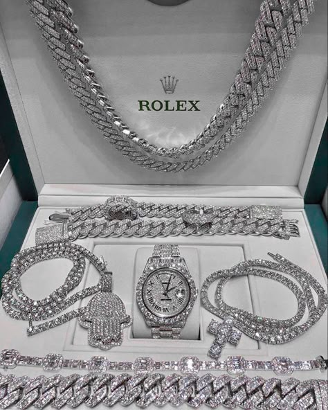 Iced Out Chains, قلادات متدلية, Expensive Things, Fancy Watches, Mens Jewellery, Expensive Jewelry Luxury, Jewelry Accessories Ideas, Dope Jewelry, Jewelry Fashion Trends