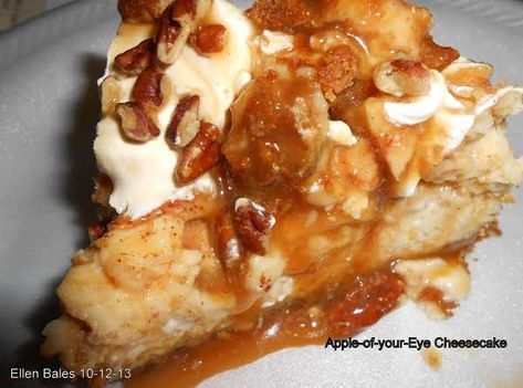 Apple-of-your-eye Cheesecake Basic Cheesecake Recipe, Caramel Ice Cream Topping, Basic Cake, Festive Desserts, Zucchini Cake, Caramel Topping, Bundt Cakes Recipes, Ice Cream Toppings, Springform Pan