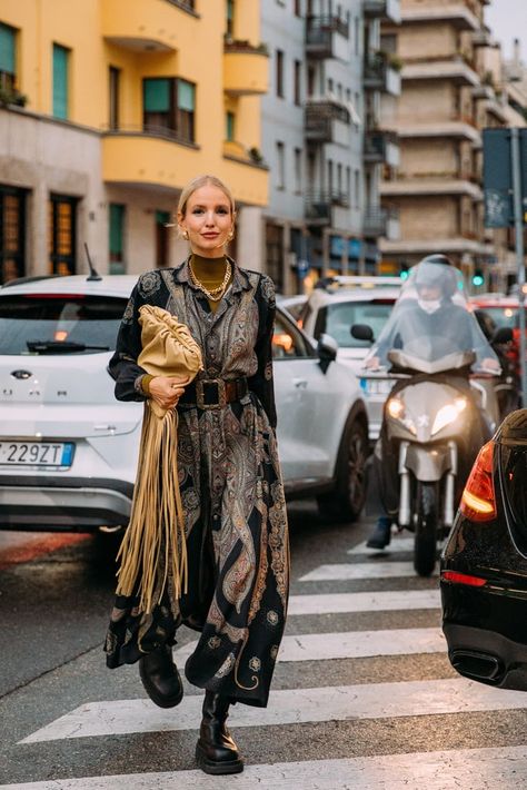 Eclectic Street Style Summer, Berlin Fashion Street, Boho Street Style, Fashion Week Berlin, Style Moodboard, Milan Fashion Week Street Style, Milan Street Style, Berlin Fashion Week, Berlin Fashion