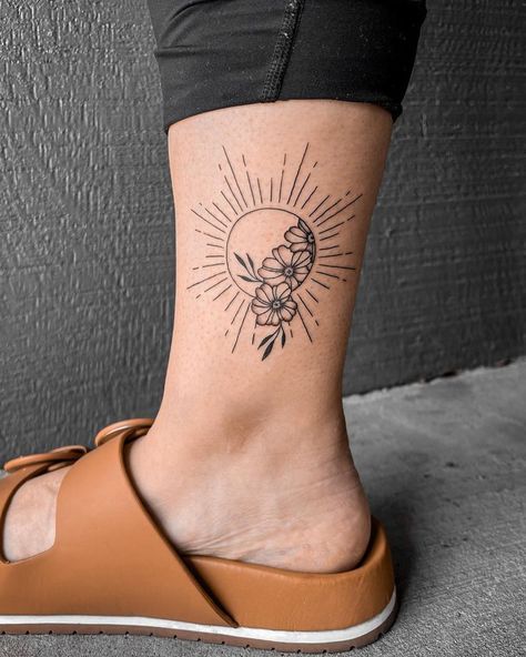 Sunflower Tattoo Drawing, Sunflower Tattoo On Shoulder, Butterfly Sunflower Tattoo, Butterfly And Sunflower Tattoo, Tattoo Ideas Sunflower, Small Sunflower Tattoo, Tattoo Font Styles, Sunflower Tattoo Ideas, Tattoo Sunflower