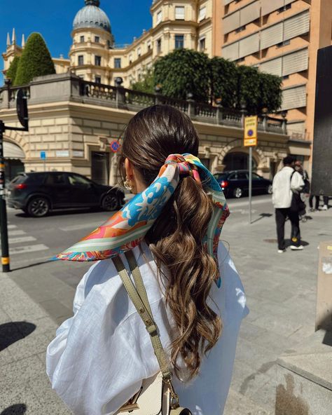 CAMILA COELHO no Instagram: “being a tourist 📍 #stockholm” Scarf Aesthetic, Back Pose, Brown Hair With Blonde Highlights, Blonde Hair Looks, Penteado Cabelo Curto, Good Hair Day, Dream Hair, Scarf Hairstyles, Girly Photography