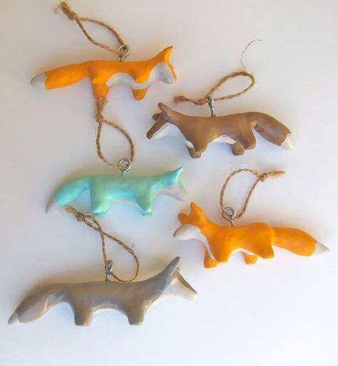 Fox ornaments - set of 5 - woodland rustic - handmade - Christmas or wedding decor Rustic Christmas Crafts, Fox Ornaments, Fox Christmas, A Vet, Woodland Christmas, Pretty Decor, Handmade Christmas Decorations, Vet Tech, Vegetarian Food