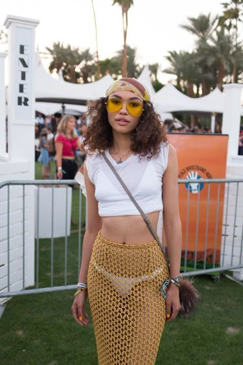 Coachella Maxi Skirt Outfit, Coachella Style 2023, Coachella Set Up, Beach Festival Makeup, Festival Wear 2023, Festival Outfit Skirt, 2023 Coachella Fashion, Chill Coachella Outfits, 2023 Festival Fashion