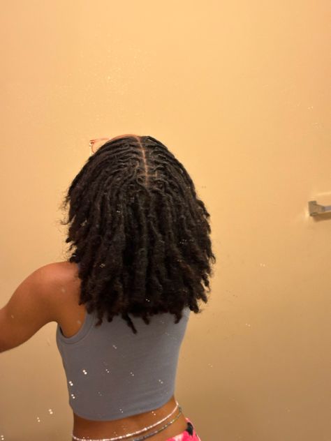 Healthy Locs Aesthetic, 6 Month Locs, Fluffy Locs Hairstyles, 130 Locs, Healthy Locs Black Women, Loc Grid Pattern, Coiled Locs, Loc Fro, Locs Real Hair