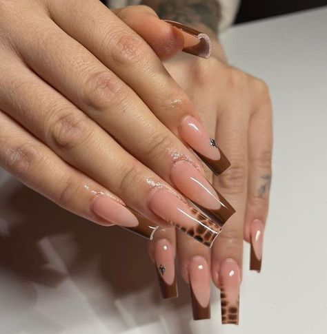 Brown French With Design, Brown Long Nails Design, Brown Nail Inspo Square, November Nails Ideas Square, Medium Square Acrylic Nails Fall, Fall Nails Basic, November Nails Square, Medium Length Nail Ideas, Fall Square Nails