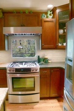 Kitchen window over the stove Stove In Front Of Window, Backsplash Options, Window Ceiling, Paint Fireplace, Kitchen Makeovers, New Kitchen Designs, Children Bedroom, Kitchen Concepts, Kitchen Stove