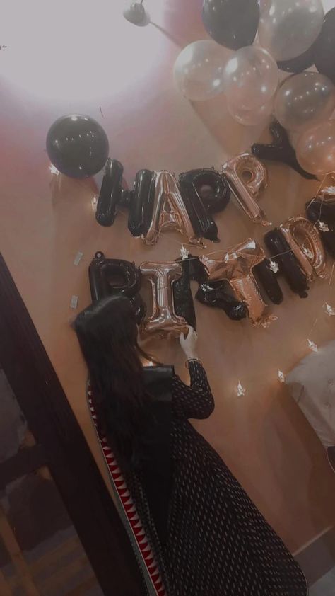 Birthday Girl Snaps, Birthday Snaps Stories, Birthday Party Snapchat Story, Happy Birthday Snap, Cigratte Snapchat, Birthday Girl Dp, Maxi Frocks, Birthday Wishes For Boyfriend, Breakup Picture