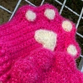 Crochet Mittens, December 29, Cat Paw, Crochet Lovers, Cat Paws, With Love, Crochet, Handmade Gifts, Animals