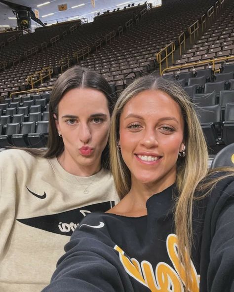 Gabbie Marshall, Kate Martin, Basketball Girlfriend, Athlete Motivation, Indiana Fever, Iowa Hawkeye, Caitlin Clark, Basketball Is Life, Basketball Clothes