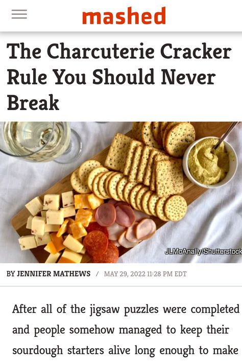 The Charcuterie Cracker Rule You Should Never Break Read More: https://www.mashed.com/878616/the-charcuterie-cracker-rule-you-should-never-break/?utm_campaign=clip #pharm_to_table #mashedfood #tastingtable #foodhacks #cookinghacks #foodgasm #hungry #delicious #foodies #eeeeeats #food #kitchen #chef #recipe #foodie #instafood #recipes #foodlover #homemade #charcuterie #antipasti Charcuterie Crackers, Homemade Charcuterie, Antipasto Platter Italian, Italian Antipasto, Cheese Table, Cracker Toppings, Antipasto Platter, Charcuterie Inspiration, Cheese Platters