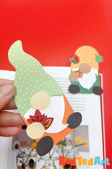 Fall Gnome Bookmark Corner - Easy Kids Crafts Gnome Bookmarks Diy, Fall Bookmark Craft, Fall Library Activities, Fall Gnome Crafts For Kids, Fall Gnome Crafts, Fall Gnomes Diy How To Make, Origami Bookmark Corner, Passive Programming, Bookmark Corner