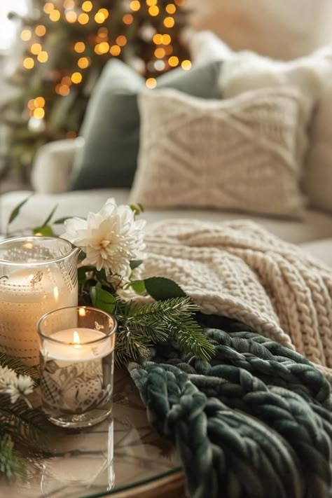 Winter Color Palettes: Cozy and Inviting Winter Cozy Vibes, Winter Wellness Aesthetic, Winter Cozy Aesthetic, Winter Home Decor Cozy, Apartment Family Room, Cozy Winter Bedroom, Cozy December, White House Christmas Decorations, Cozy Aesthetics