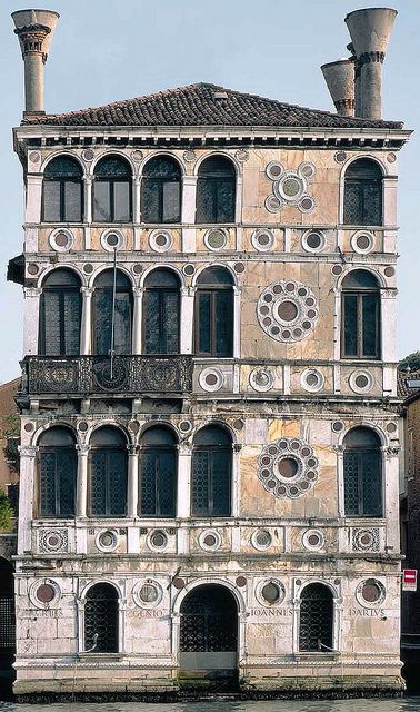 Palazzo Dario - Venezia / 1487 / Pietro Lombardo Italian Architecture, Venice Travel, Voyage Europe, Grand Canal, Visit Italy, Travel Italy, Northern Italy, Old Building, Historical Architecture