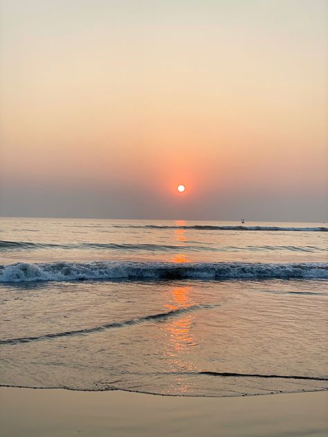 Coxs Bazar Aesthetic, Bazar Aesthetic, See Beach, Cox's Bazar, Sunset Sea, Sea Shore, Love Shape, South Asia, Aesthetic Iphone