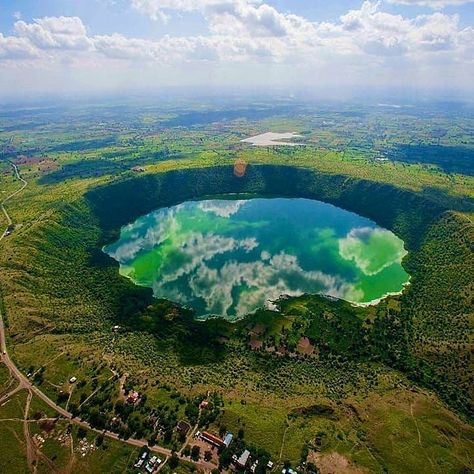 Lonar Lake, Golden Calf, Forest And Wildlife, Crater Lake, English News, Natural Phenomena, India Travel, Beautiful World, New World