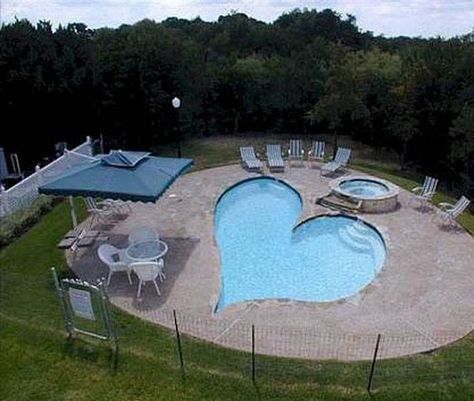 Heart Pool, Taman Air, Cool Swimming Pools, Dream Pools, Beautiful Pools, Swimming Pool Designs, Pool Hot Tub, Cool Pools, Outdoor Swimming Pool