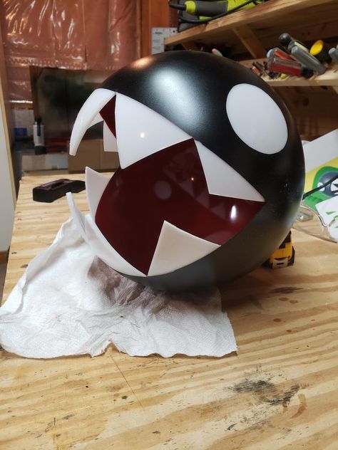 Mario Chain Chomp Diy, Chain Chomp Cosplay, Chompette Cosplay, Chain Chomp, Super Mario Games, Diy Chain, Steel Lamp, Mario Games, Small Hands