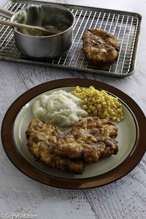 Cracker Barrel Copycat, Copycat Cracker Barrel, Cracker Barrel Recipes, Slow Cooker Times, Fried Turkey, Chicken Entrees, Southern Fried Chicken, Copykat Recipes, Best Italian Recipes