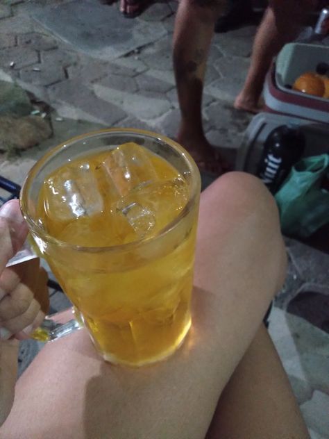 Redhorse Beer Prank, Drink Aesthetic Alcoholic, Alfonso Drink, Drinking Alcohol Aesthetic, Alcoholic Drinks Aesthetic, Alcoholic Snapchat, Alcohol Pictures, Alcoholic Drinks Pictures, Boyfriend Pranks Pictures