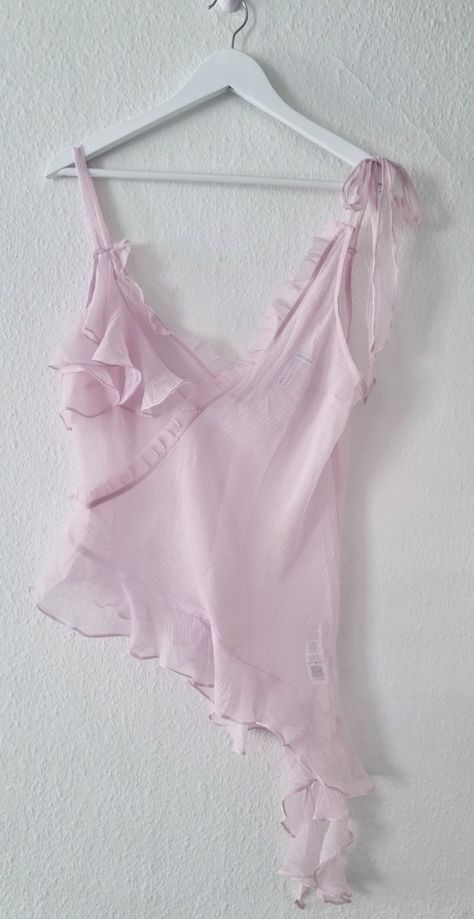 Ruffle Mesh Top, Asymmetrical Ruffle Top, Pink Ruffle Top Outfit, Asymmetrical Ruffle Dress, Lace Cami Top Outfit, Lilac Clothes, Asymmetrical Top Outfit, Lilac Outfits, Asymmetrical Outfit