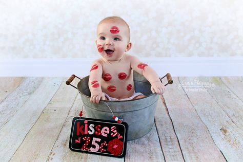 Baby Boy Valentine Pictures, Valentines Baby Photoshoot, Baby First Valentines Day, 6 Month Baby Picture Ideas Boy, Valentines Baby Photos, Baby Holiday Photos, 6 Month Baby Picture Ideas, Baby Photoshoot Ideas, First Valentines Day