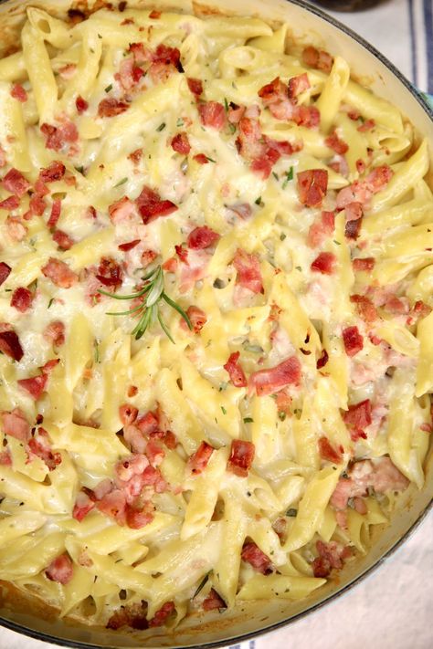 Baked Ham Penne Pasta is a family favorite for any night of the week. Penne pasta, savory ham in a rich and creamy garlic cheese sauce is a hearty and delicious meal perfect for leftover ham! Ham Penne Pasta, Garlic Cheese Sauce, Ham Sauce, Ham Pasta, Ham Dinner, Savory Ham, Ham Casserole, Leftover Ham Recipes, Casserole Easy