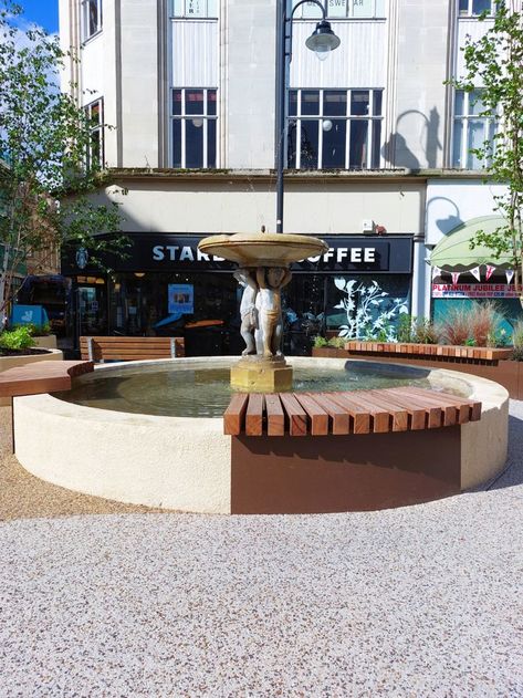 Small fountain and seating area Fountain Park, Landscape Architecture Graphics, Fountain Ideas, Small Fountains, Public Seating, Architecture Graphics, Park Photography, Bench Designs, Waiting Area