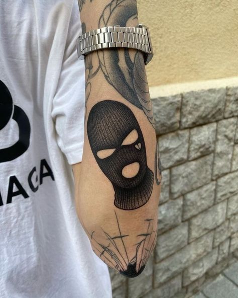 Tattoo Ideas For Men Back, Neck Tattoo Women, Tattoo Leggings, Tattoo Shoulder, Gangsta Tattoos, Tattoo Inspiration Men, Cartoon Character Tattoos, 4 Tattoo, Mask Tattoo