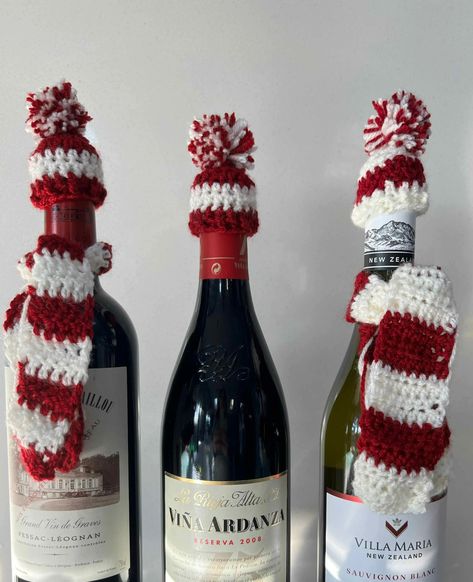 Crochet Wine Bottle -  Hat and Scarf Free Pattern - off the hook for you Crochet Wine Bottle Hat And Scarf, Crochet Wine Bottle Holder Free Pattern, Crochet Poppy Pattern, Crochet Wine, Scarf Free Pattern, Crochet A Granny Square, Crochet Santa Hat, Crochet Travel, Holiday Crochet Patterns