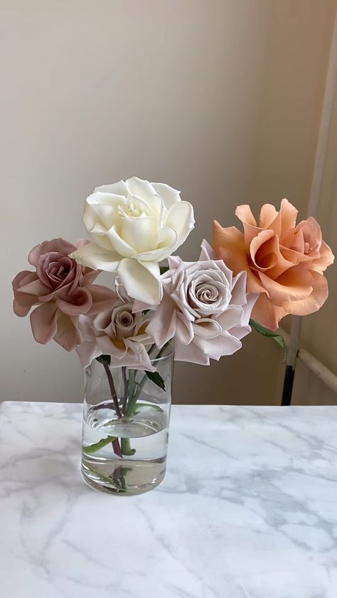 Do the twist 🌪️ I can’t stop twisting rose petals. Starting from the outermost petal, work your way inward. Gently separate and fold each… | Instagram Flower Tips, Nyc Wedding, Beautiful Flower, Rose Petals, What You Think, Find It, Florist, I Can, Roses